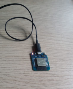 Photo d'une carte électronique ESP32